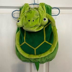 Adorable turtle infant’s Halloween costume